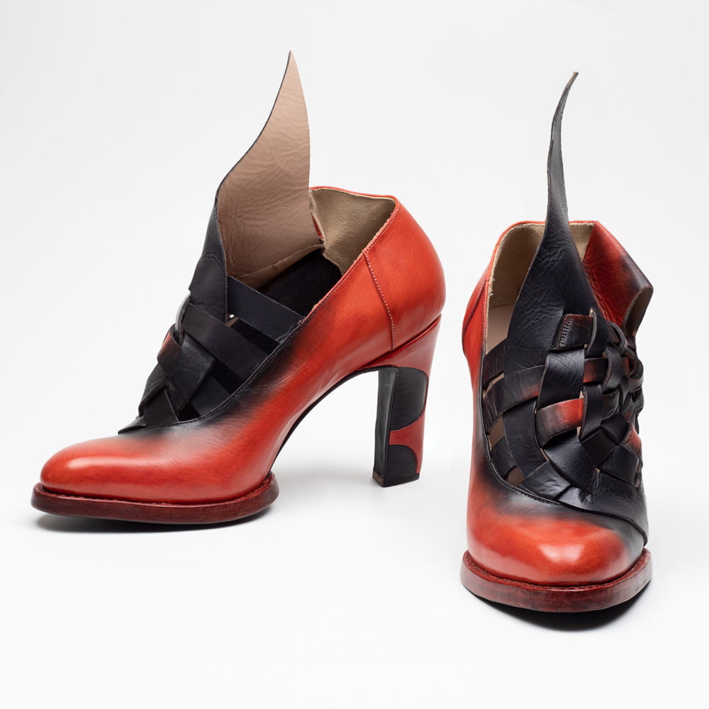 Dragons-shoes-1730-two-front-split Dragons-shoes-1730-two-front